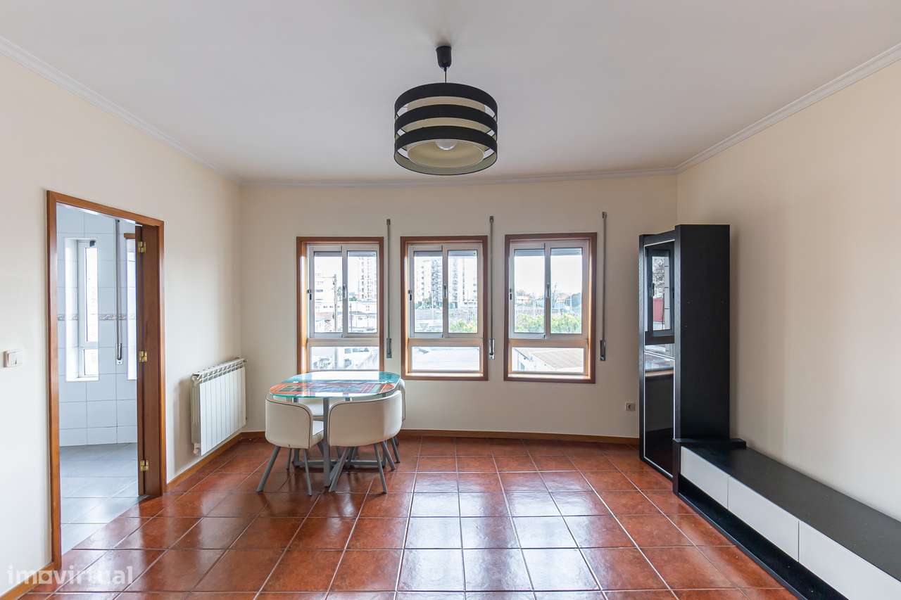 Apartamento T2 com box em Canidelo-4