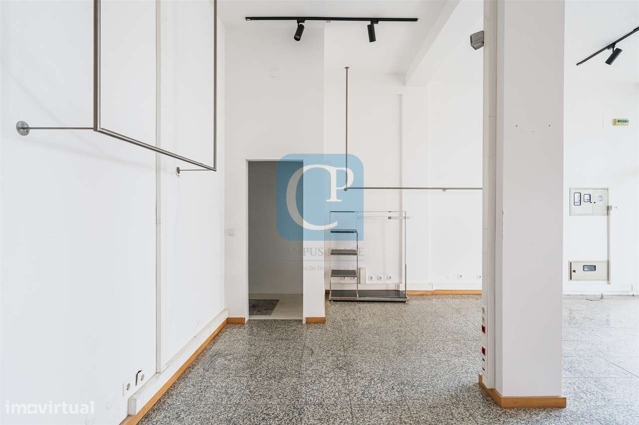 Loja para serviços em Aveiro, Santa Maria da Feira - Grande imagem: 5/19