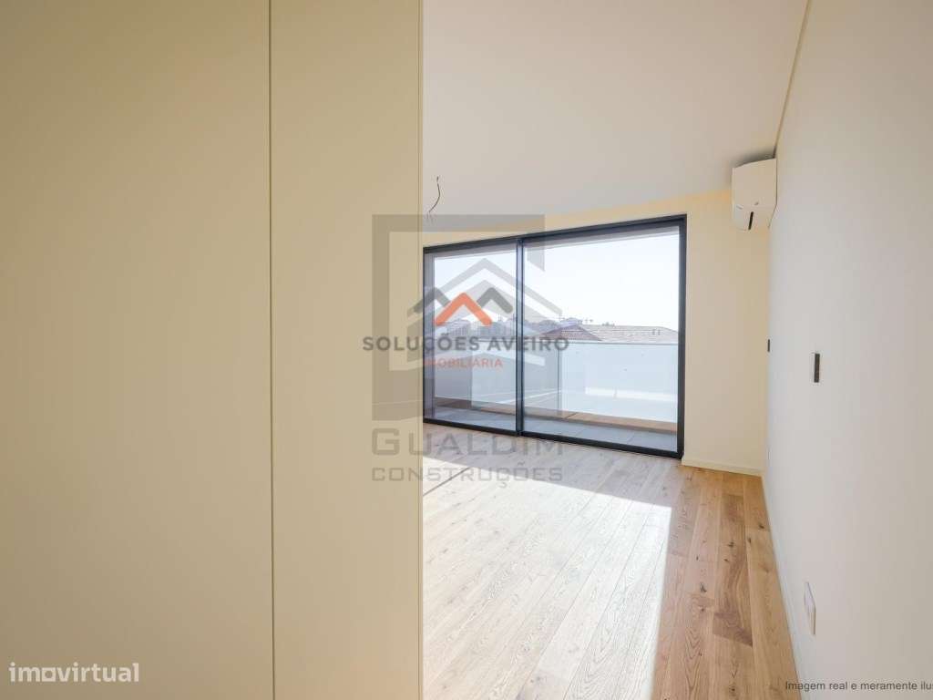 Apartamento T2+ Terraço Implex em Aveiro!-9