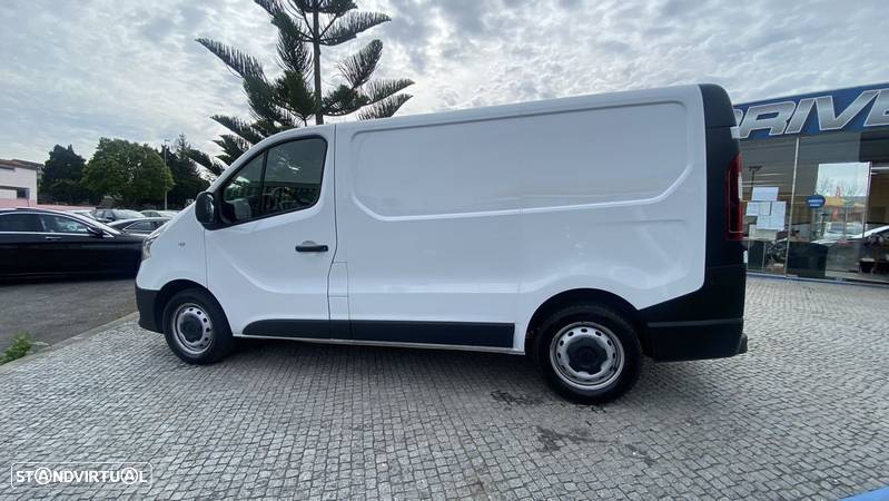 Renault Trafic 2.0 dCi L1H1 c/ Frio - 15