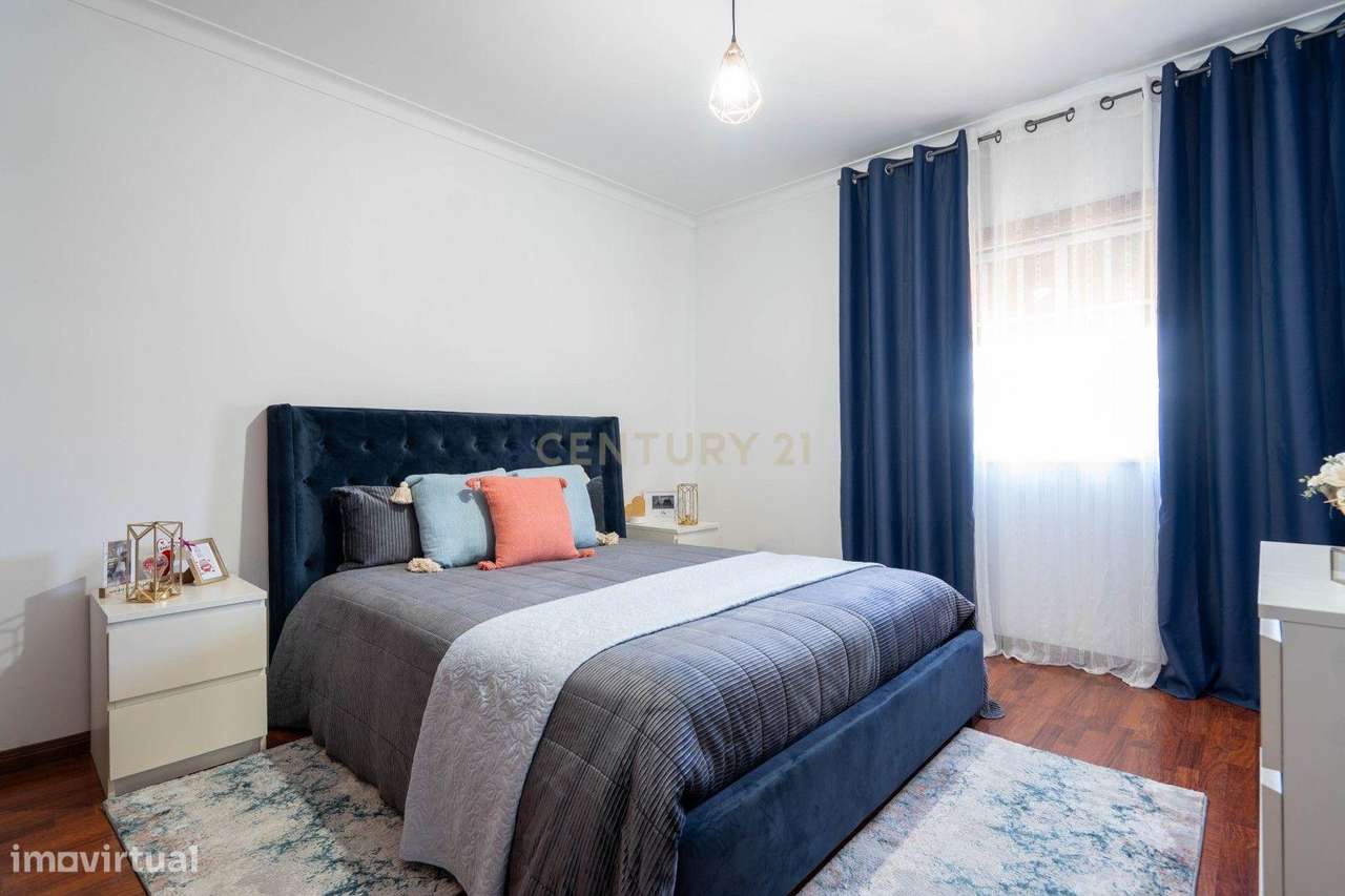 Apartamento T3 - Duplex - C/ garagem-16