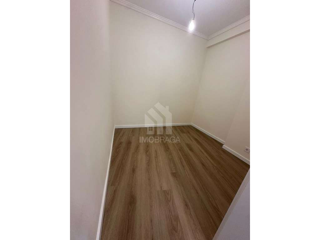 Venda Apartamento T1+1 Remodelado, nas Caxinas, Vila do Conde-13