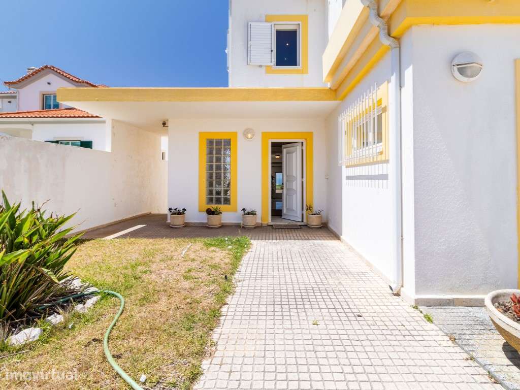 Moradia exclusiva com vista mar deslumbrante, piscina e localização...-7