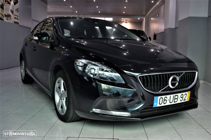 Volvo V40 2.0 D2 Inscription - 1