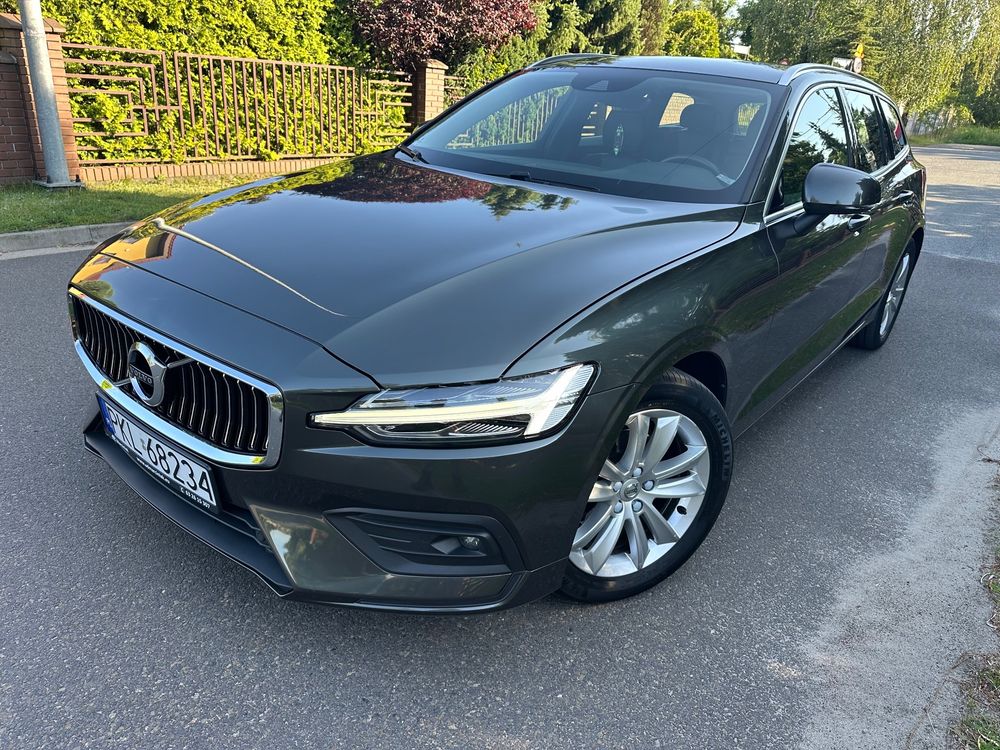 Volvo V60 II (2018- ) D3 Drive-E Momentum 2019