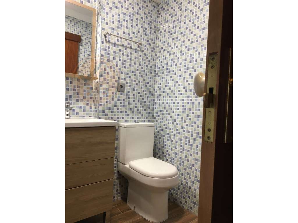 Apartamento T3 com garagem em Valbom-14