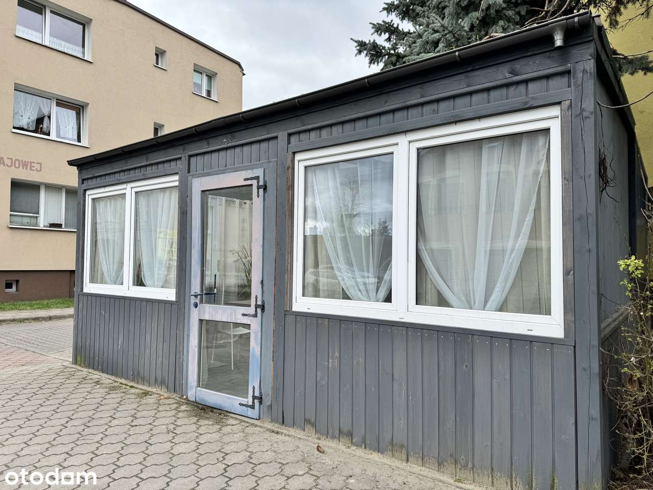 Lokal przy głównej ulicy handlowej-14