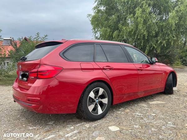 BMW Seria 3 320d Touring Aut. Efficient Dynamics Edition Sport Line - 7