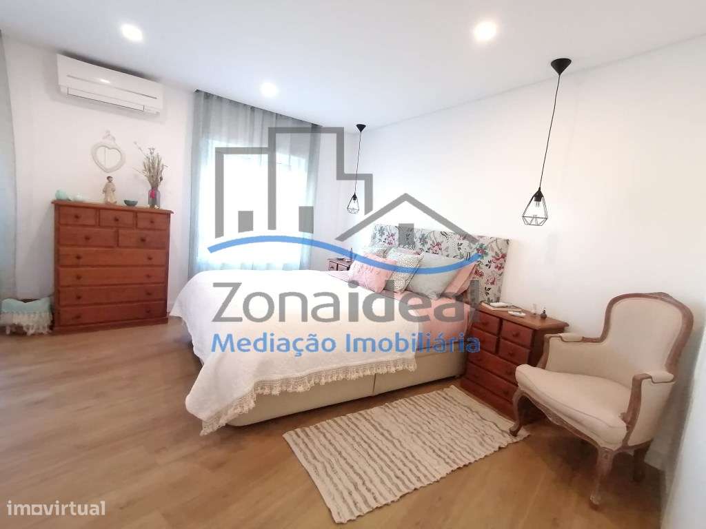 Apartamento T3 Duplex com parqueamento 2 carros - Alenquer-9