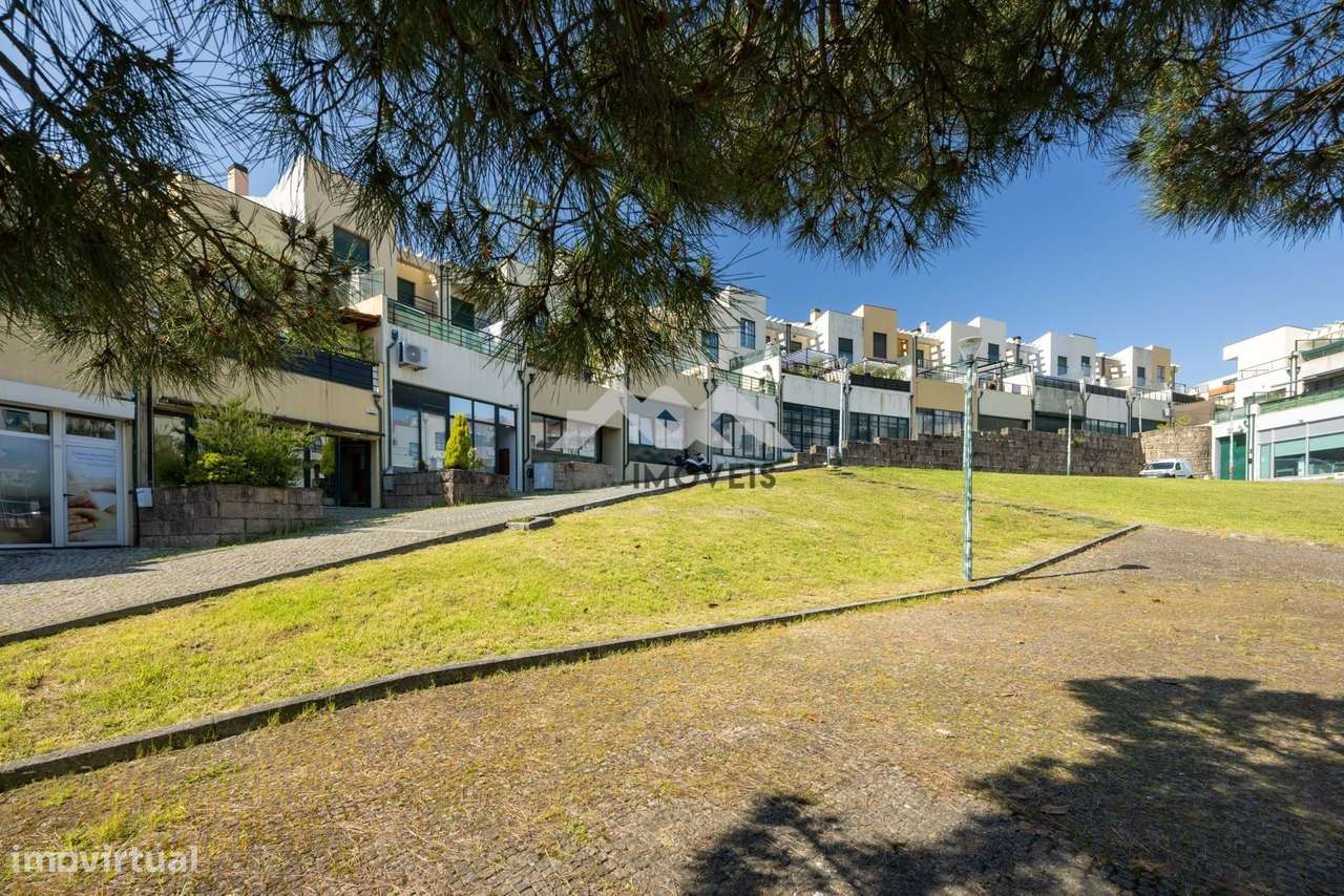 2 Lojas | Valongo | Fase Final de Legalização P/Habitação | Remodelada-13