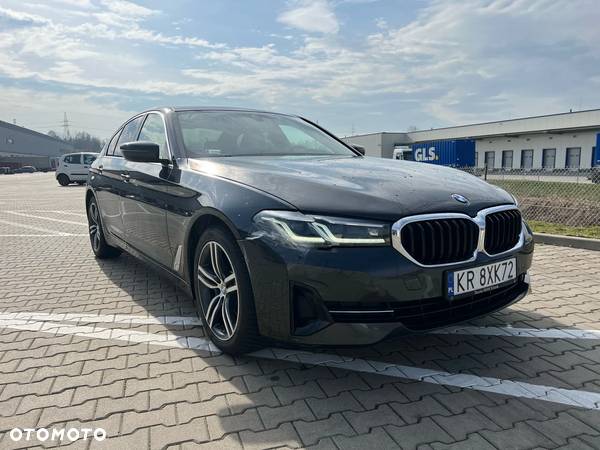 BMW Seria 5 518d Business Edition - 26