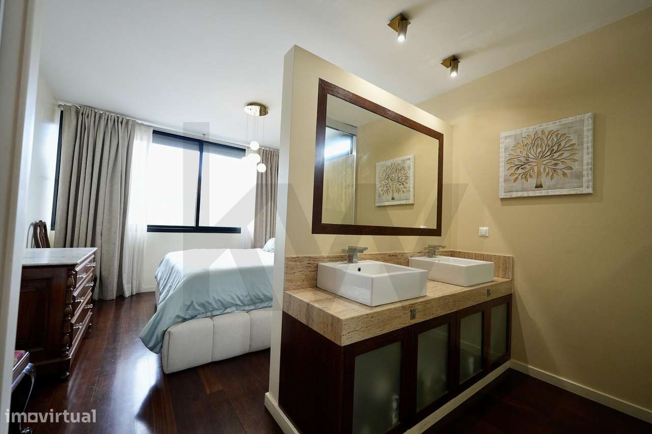 Apartamento T2 nas Madalenas com 170 m2 de área bruta, último piso.-11