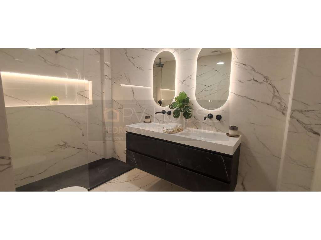 Apartamento T2 São domingos de Benfica Rua Antonio Nobre nº24 1º andar-5