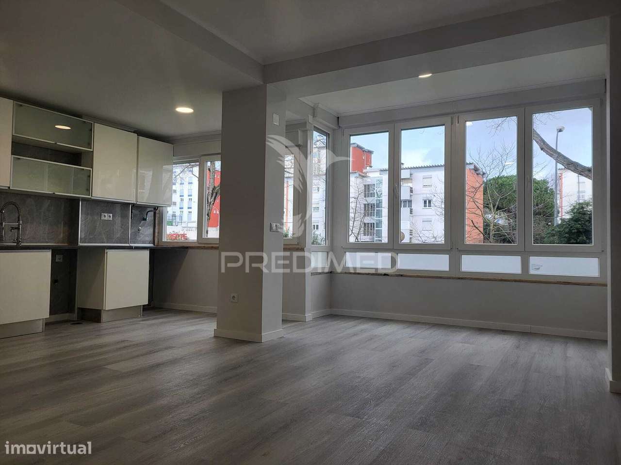 T2 Oeiras Com Arrecadacao Totalmente Remodelado