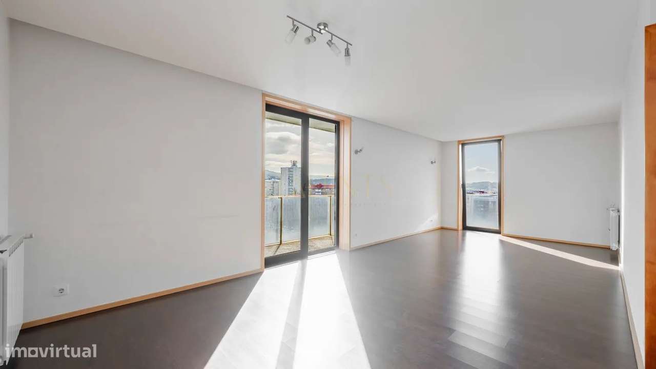 Apartamento T2 Azurém Guimaraes com Varanda Panorâmica - Grande imagem: 3/39