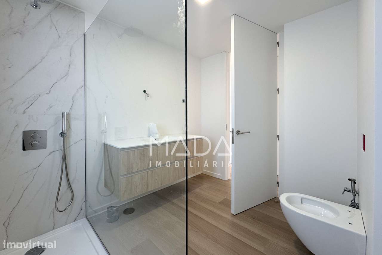 Moradia, 204 m², Lanhoso-19