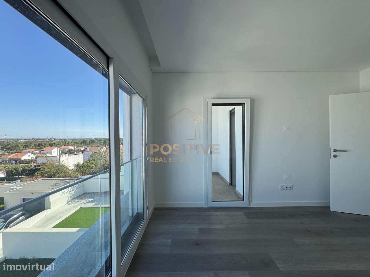 Moradia T4 em Vale de Milhaços | Espaço, luz natural |  A33 e A2 | A 2-48