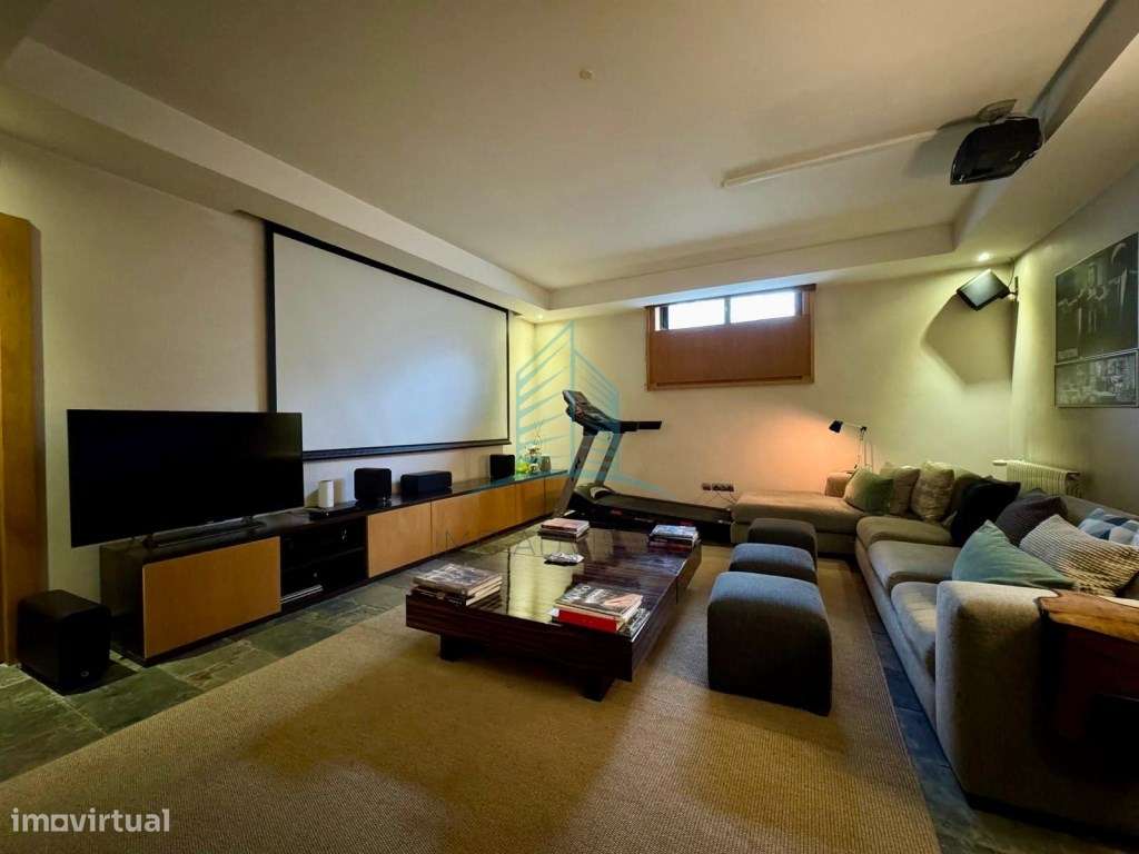 Moradia T4 com Piscina na cobertura-39