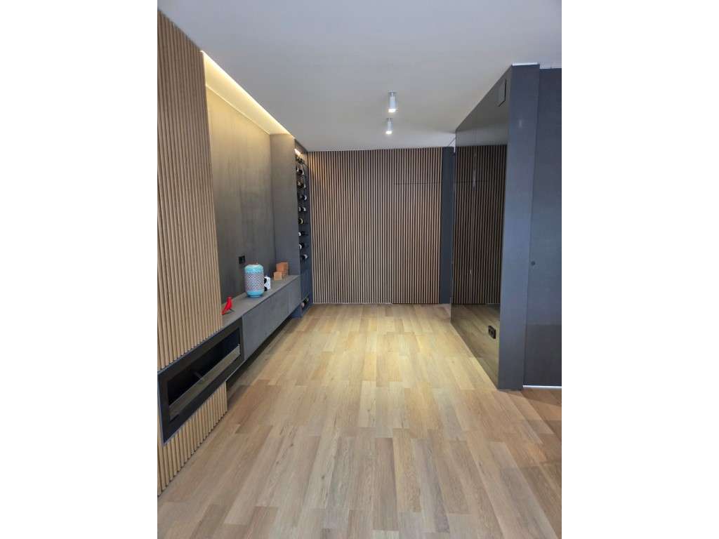 Apartamento Elegante e Contemporâneo no Centro de Algés-26