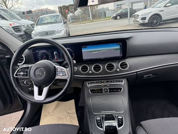 Mercedes-Benz E 400 d 4Matic 9G-TRONIC Avantgarde - 9