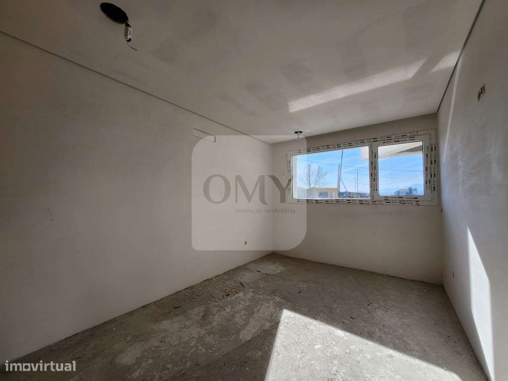 T2 com 2 Varandas Junto ao Parque Corgo em Vila Real-5