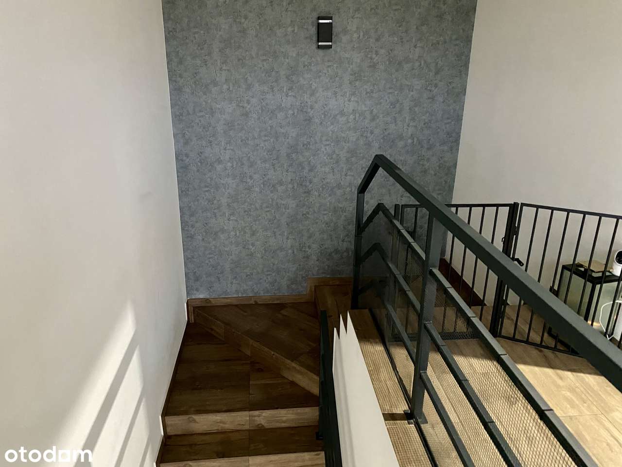 Przestronne 67 m² + prywatna klatka schodowa 30 m²  Bezczynszowe-12