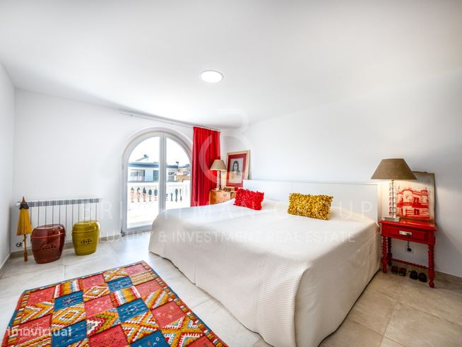 Moradia T4 + 1 com jardim e piscina, em Bicesse, Cascais-20