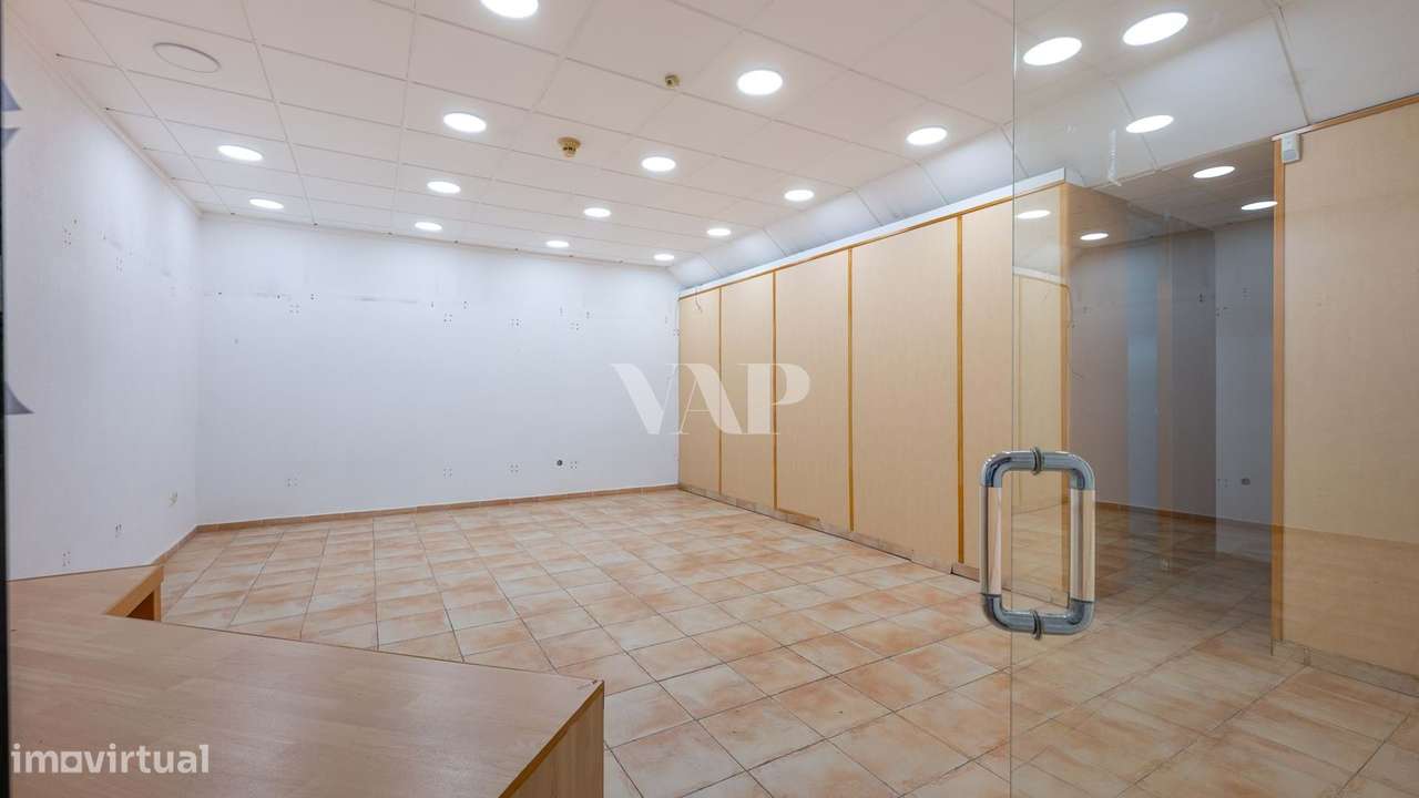 Loja Comercial à Venda no Quinta Shopping – 44m² | Quinta do Lago - Grande imagem: 3/13