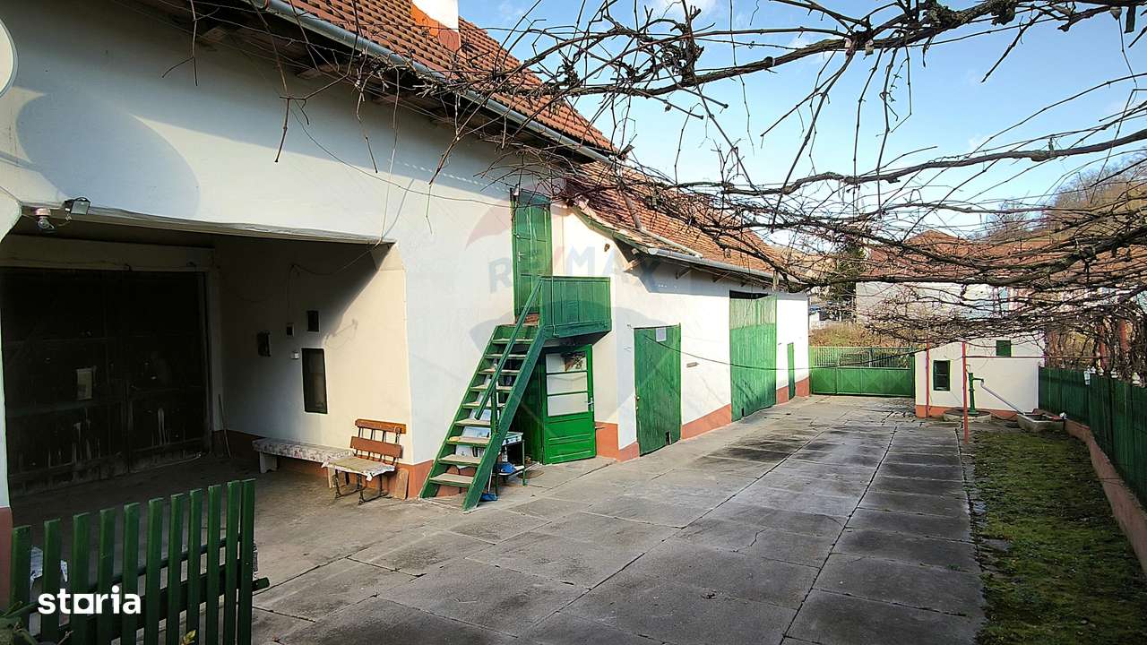 Casă / Vilă cu 4 camere de vânzare-8