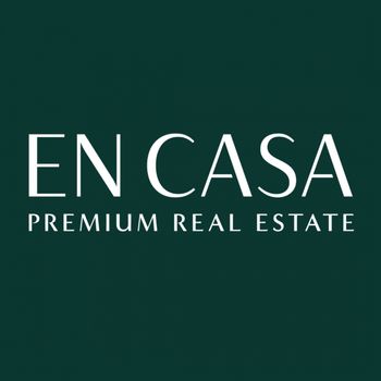 En Casa Premium Real Estate Logo
