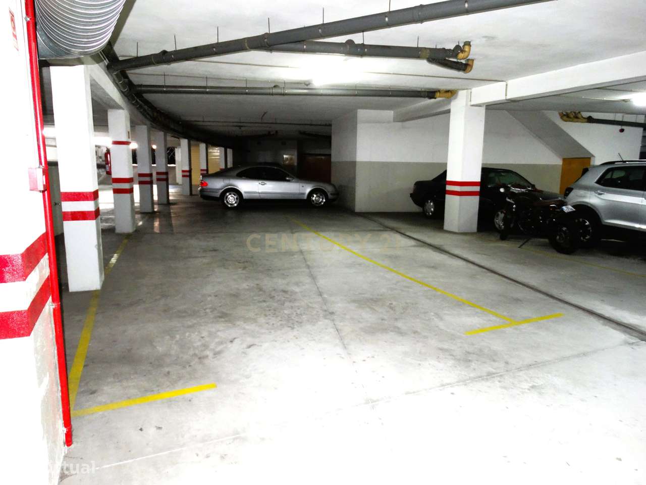 Lugar de Garagem Interior 38m2 Lordelo do Ouro - Porto - Grande imagem: 4/4