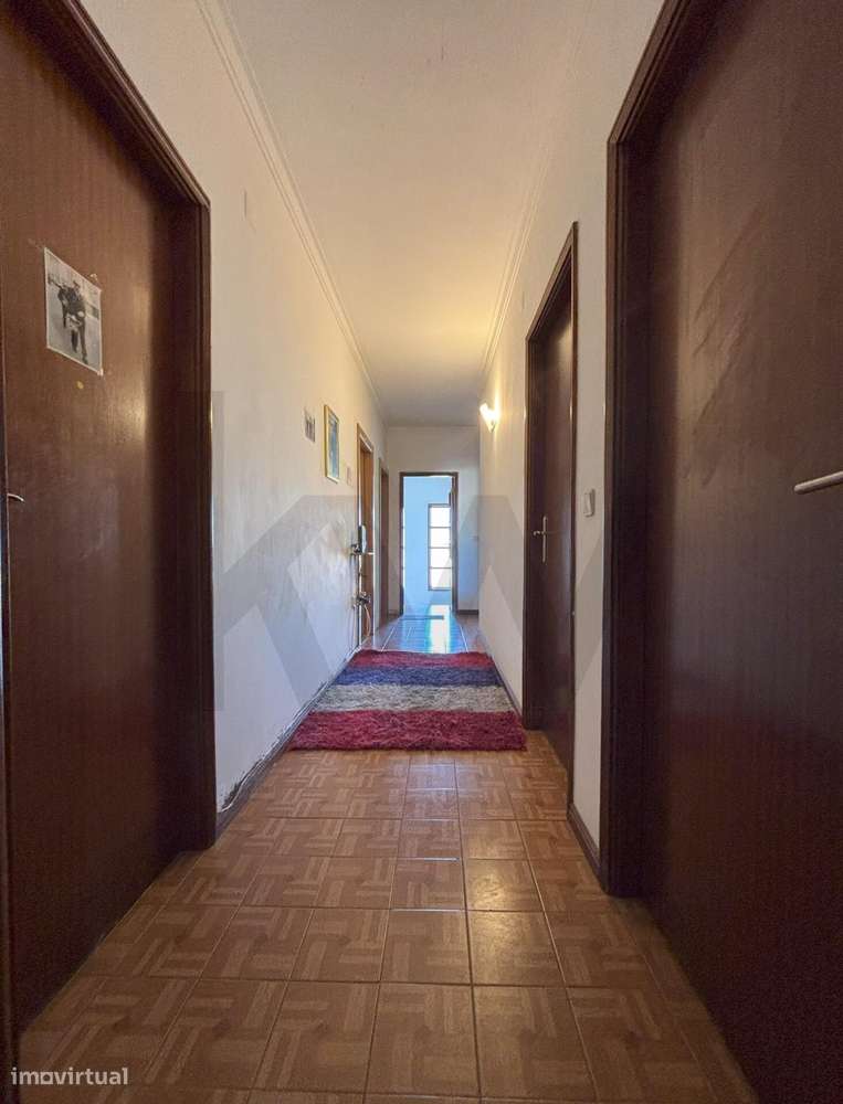 Apartamento T3 com localização privilegiada em Santa Maria da Feira-8