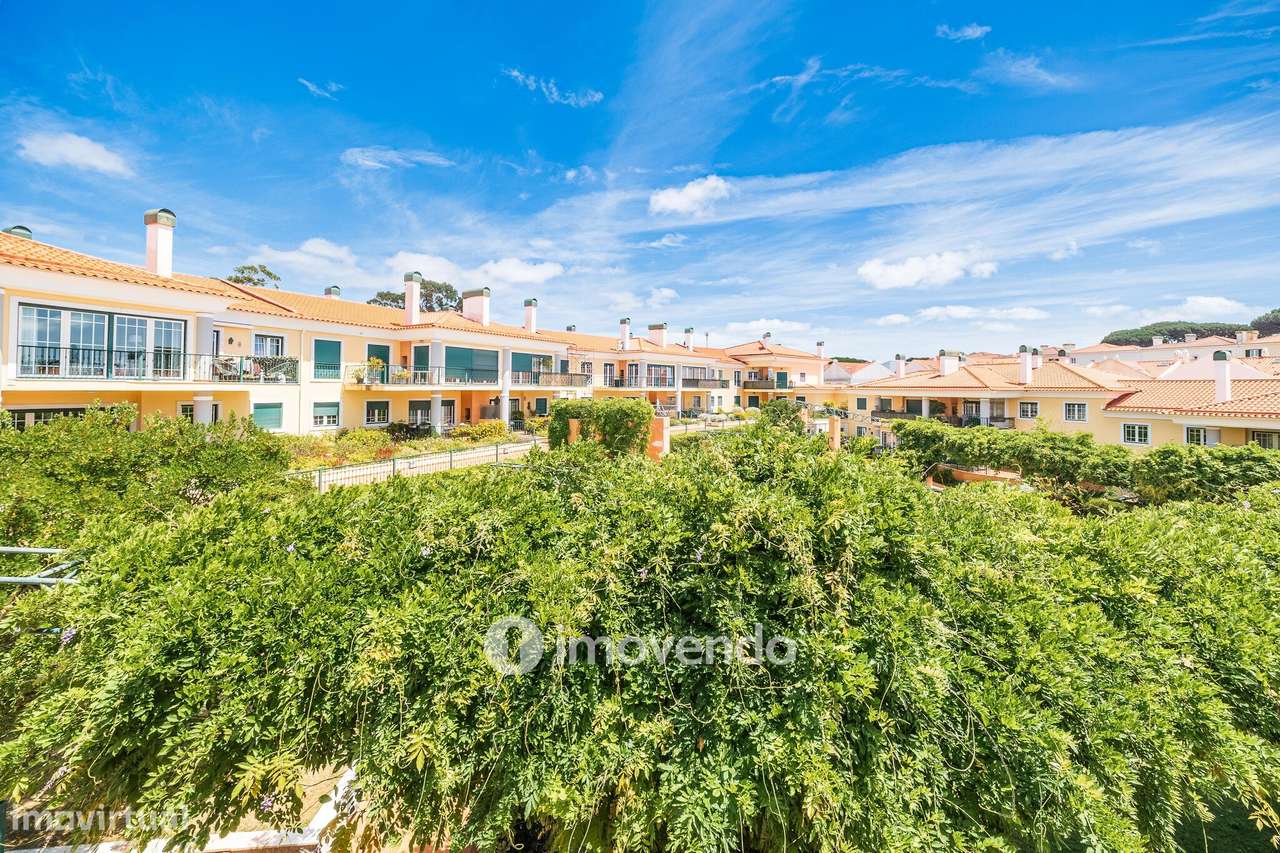Apartamento T3 com garagem, em condomínio com piscina, em Bicesse-43