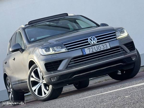 VW Touareg 3.0 TDI V6 Executive Edition - 1