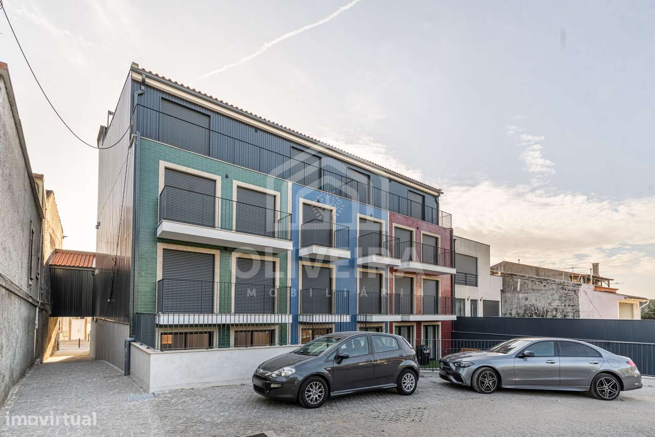 Apartamento T2 com terraço em Real-0