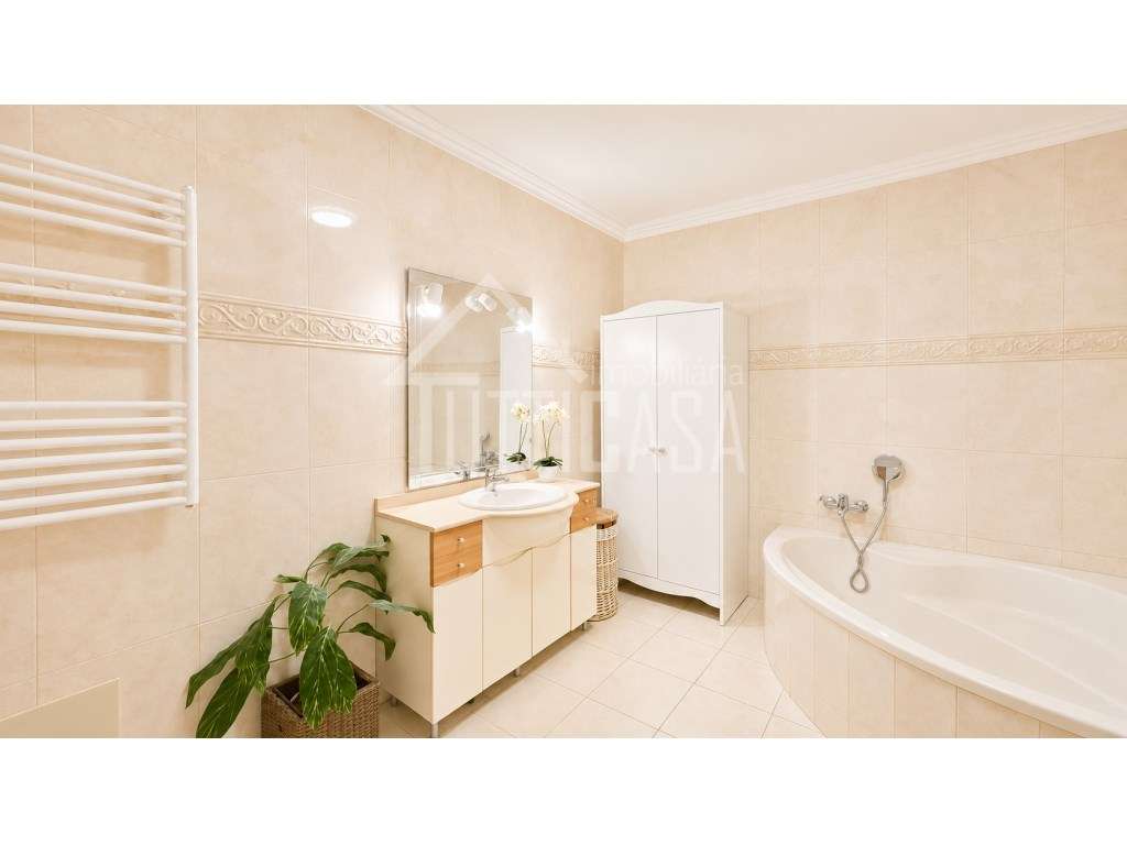Apartamento T3 em Alcainça com parqueamento para 3 viaturas-8