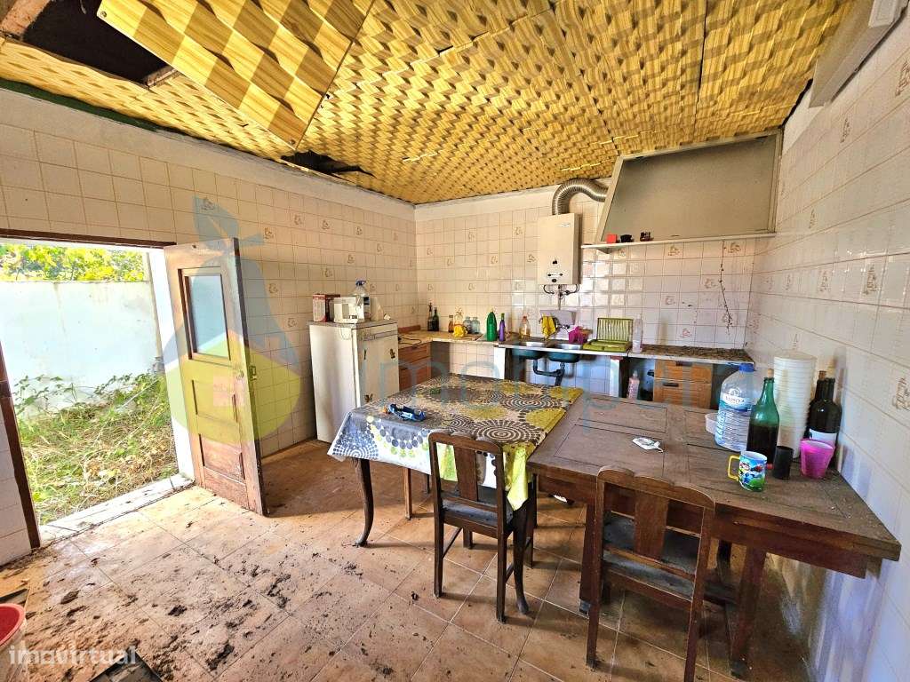 Casa T3 em Alferce, para restauro. - Grande imagem: 5/29