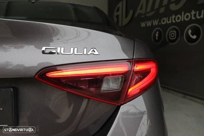 Alfa Romeo Giulia 2.2 D - 7