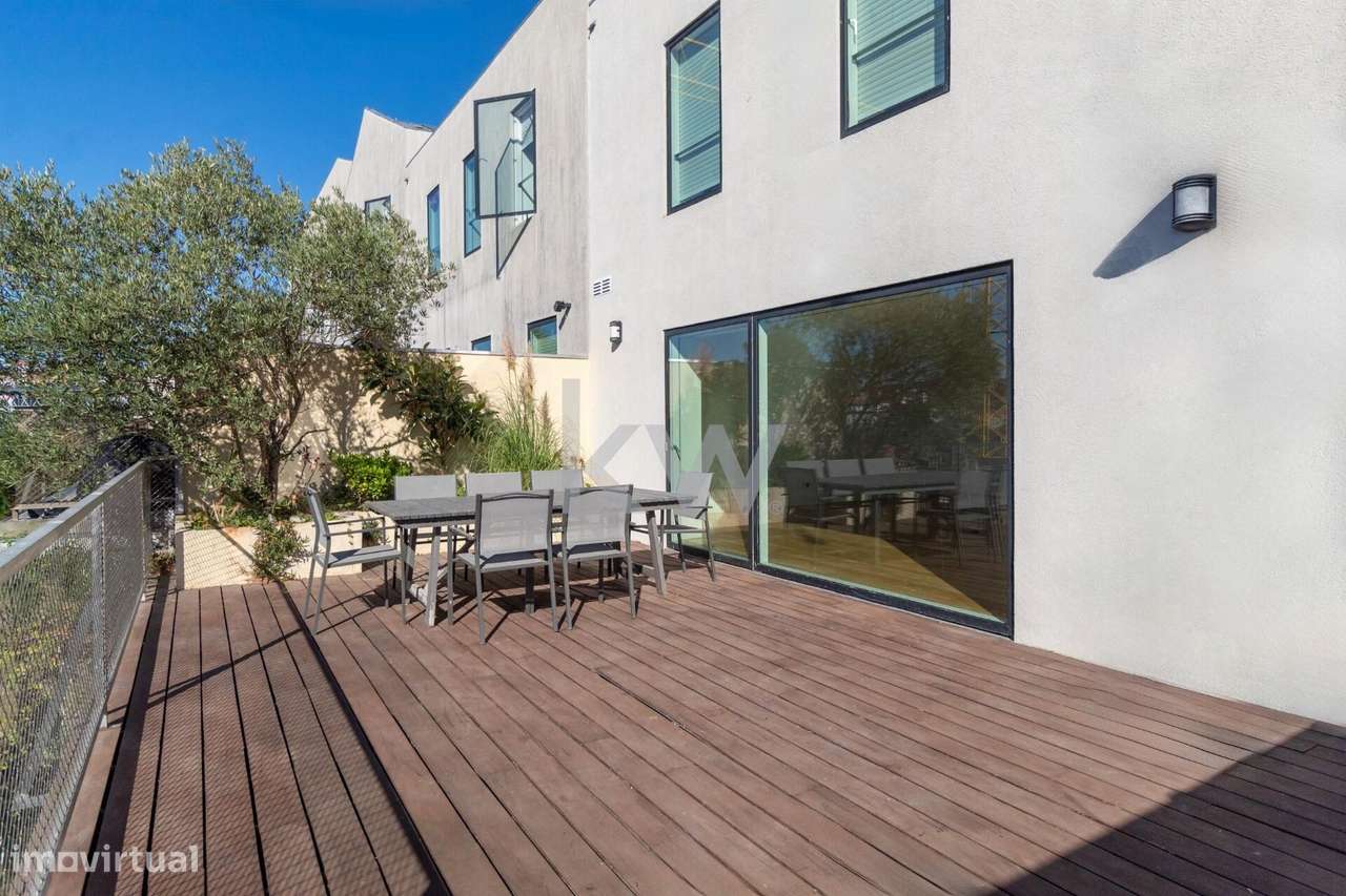 Desfrute da Tradição e do Charme: Moradia T3 com Vistas deslumbrantes - Grande imagem: 4/56