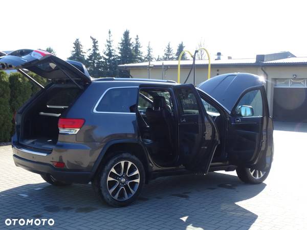 Jeep Grand Cherokee - 13