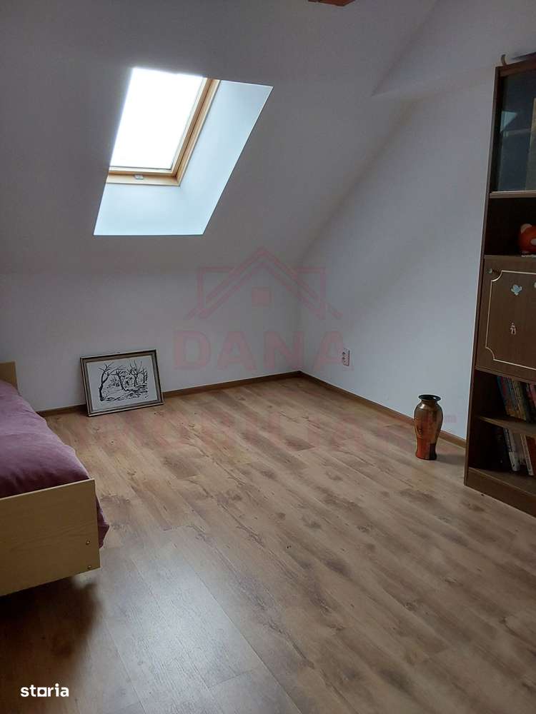 CASĂ P+E, 360 MP, 5 CAMERE\ OȚELU-ROȘU\ZONA GAI-15