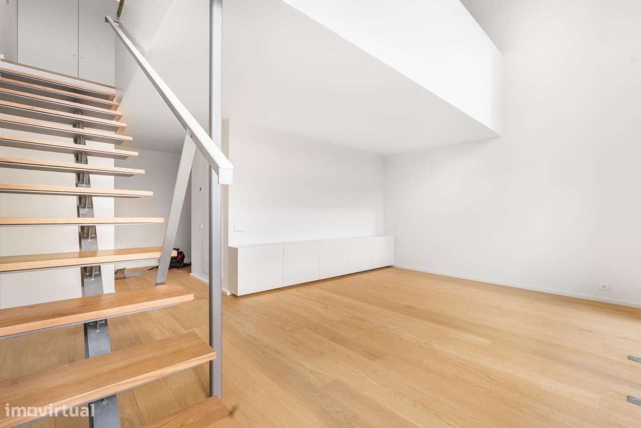 Apartamento T1 + 1 com vista, Campo Pequeno, Lisboa-17