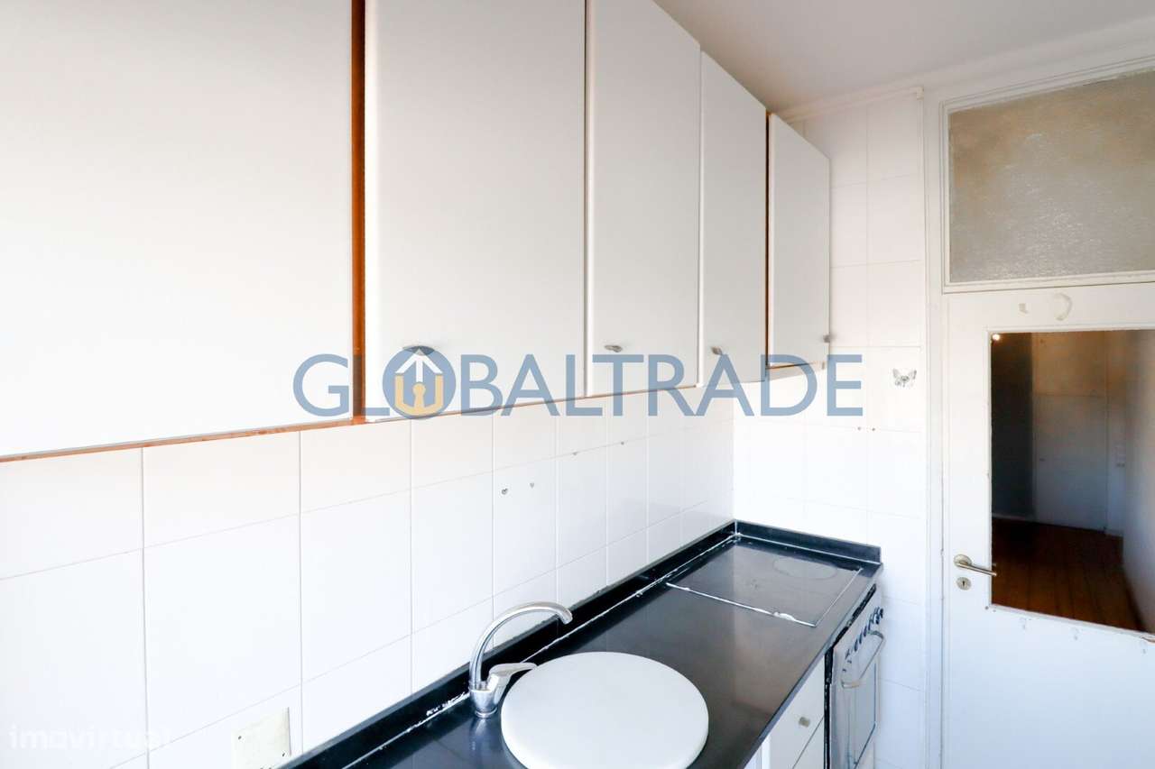 Apartamento T1+1 no coração do Porto-16