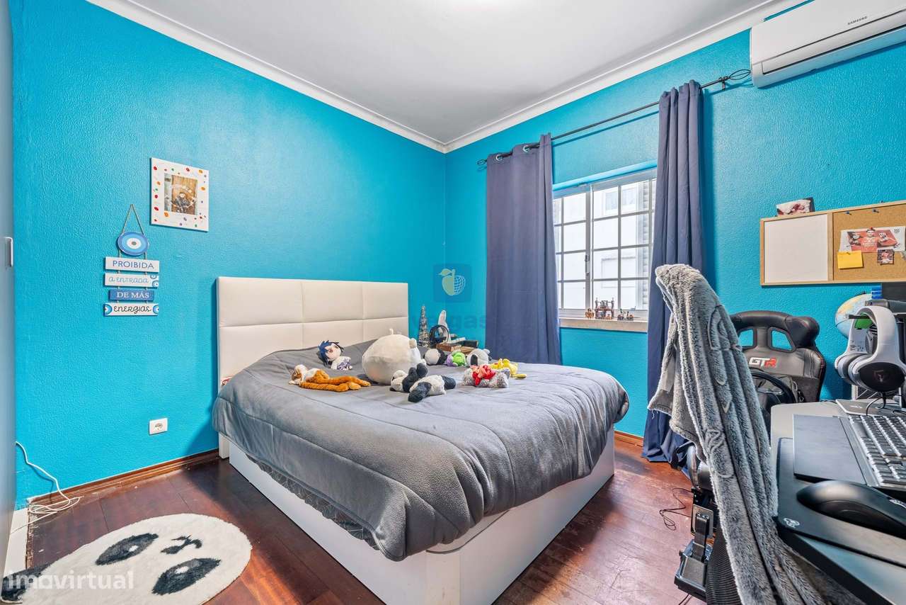 Prédio em Propriedade Total com Terraço, Garagens  no Montijo-13