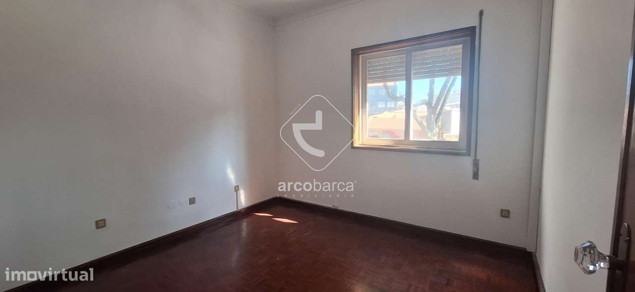 Moradia T4 Circunvalação Hospital S. João - Porto-5
