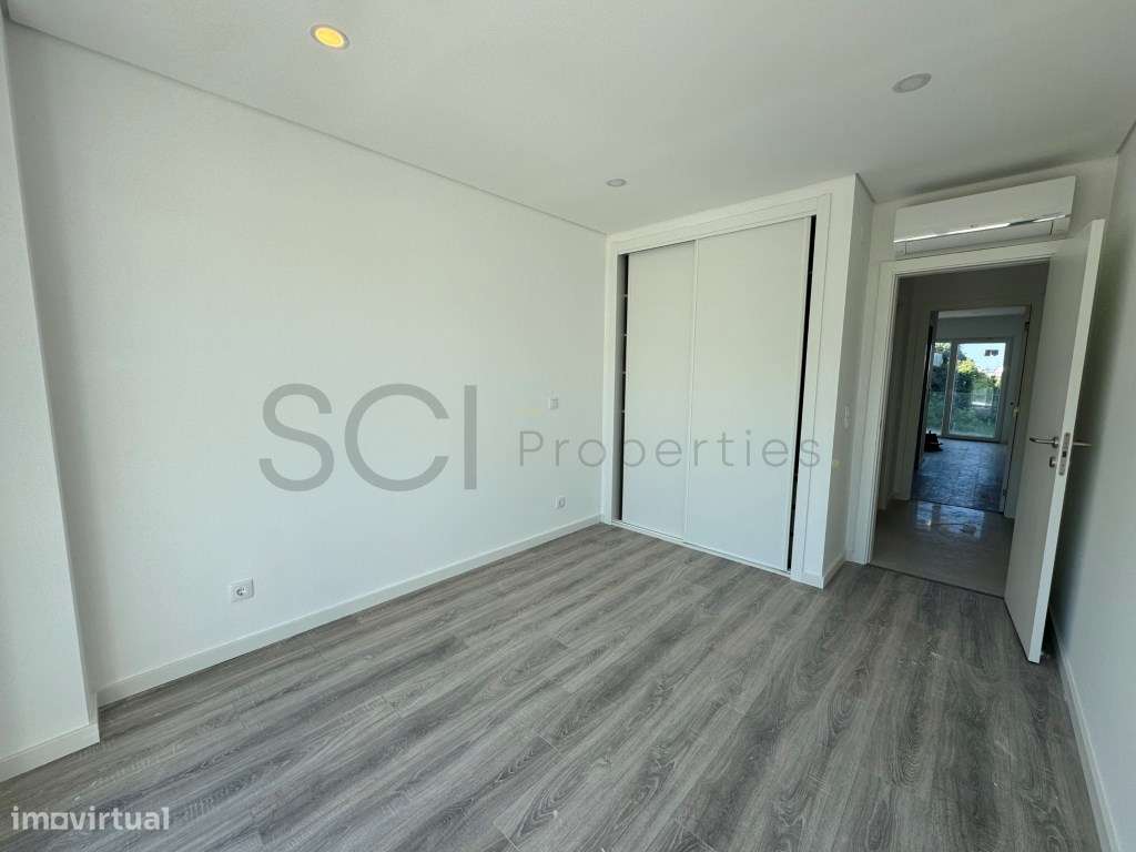 Apartamento T2 Quinta Santa Teresa Parqueamento Arrecadação-16