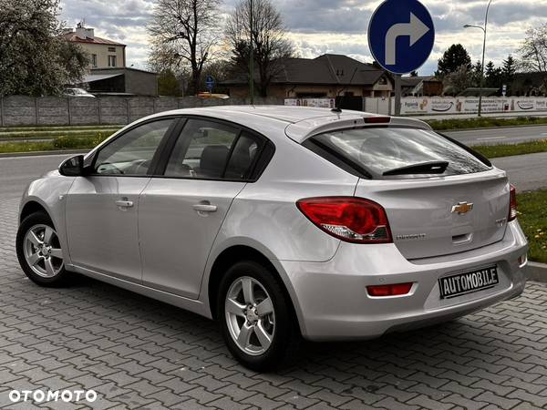 Chevrolet Cruze 1.6 LT - 4