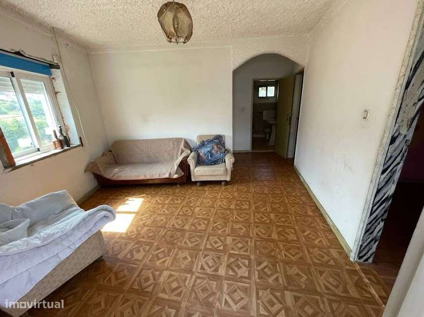 2 moradias geminadas, Aveleira, Lorvão - Grande imagem: 4/13