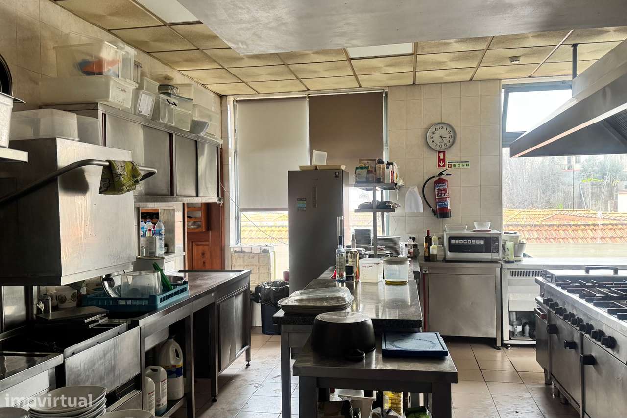 Imóvel Comercial - Restaurante e Café no Luso-13