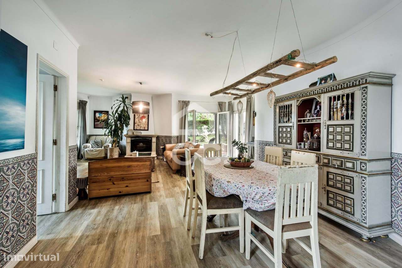 Moradia T4 independente com piscina e terreno em Alcantarilha-6